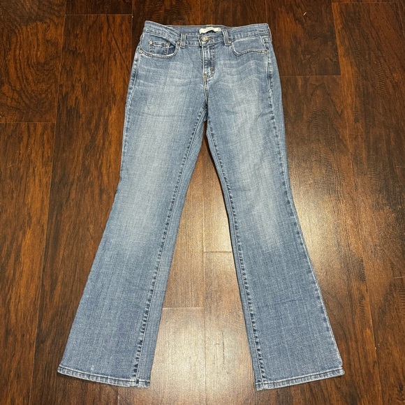 Levi's 515 Boot Cut Classic Blue Flare Jeans size 4 - Picture 1 of 13